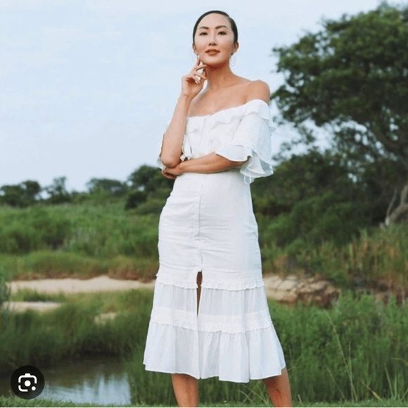 MAJORELLE Dresses & Skirts - MAJORELLE Gemini Off the Shoulder Dress IN White Size S